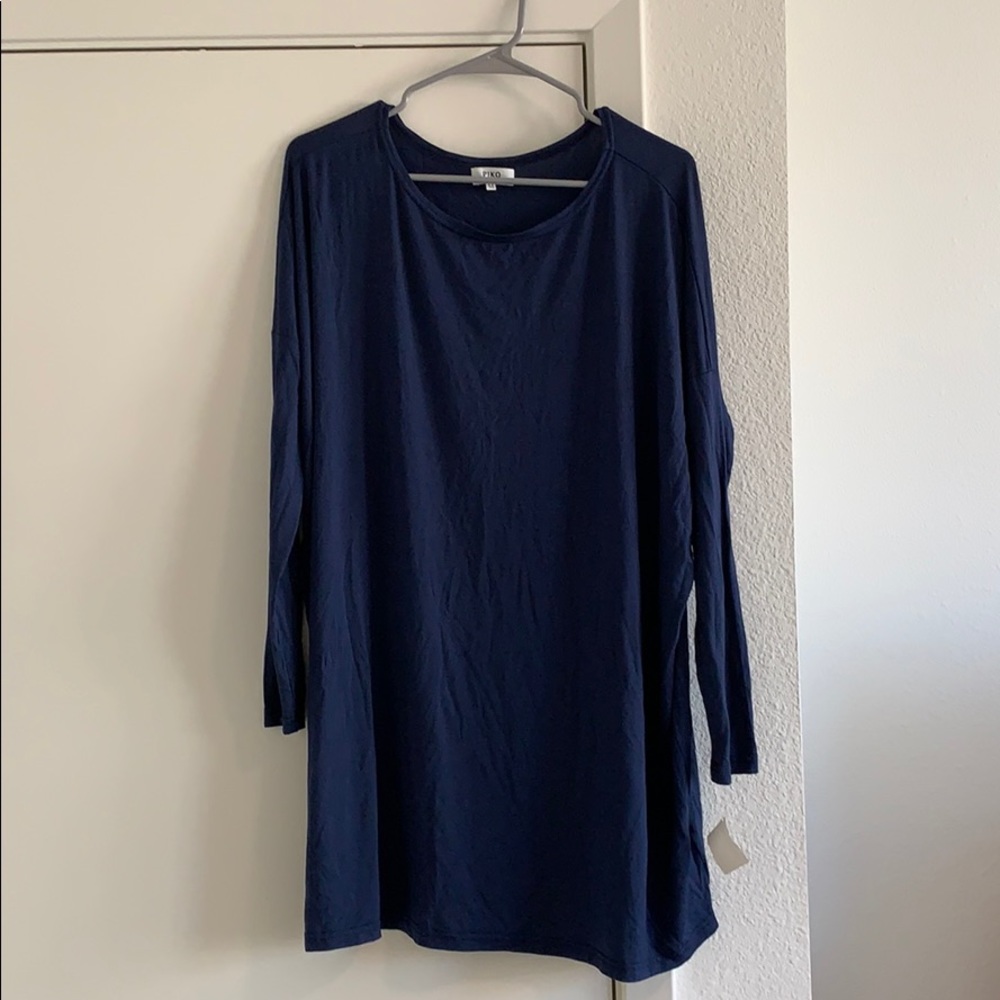 Never worn tunic shirt. Great with leggings